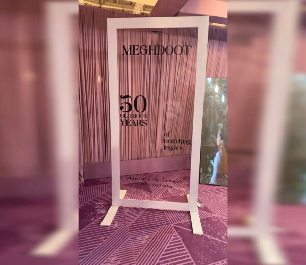 Magazine Photo Booth