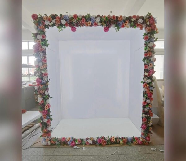 Magazine Photo Booth - Image 6