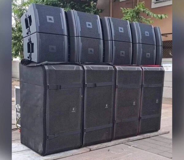 Line array - JBL VRX Rental