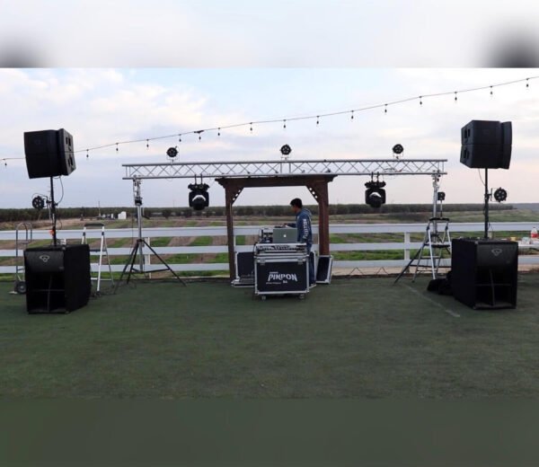 Line array - JBL VRX Rental - Image 3
