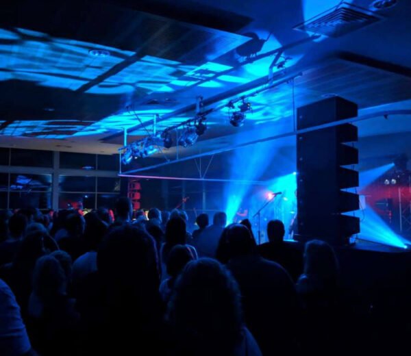 Line array - RCF HDL 20A rental - Image 5
